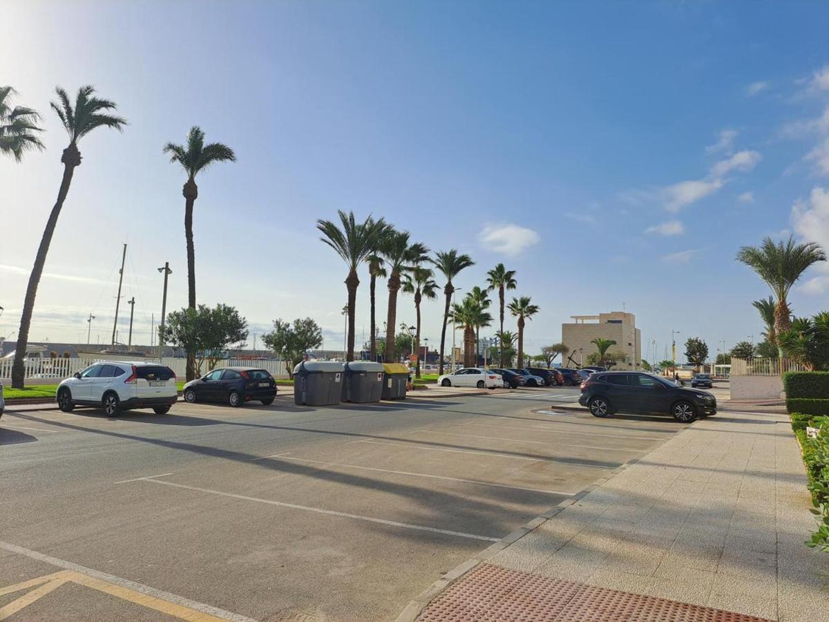 Atico Puerto Y Playa Garrucha Apartment Luaran gambar